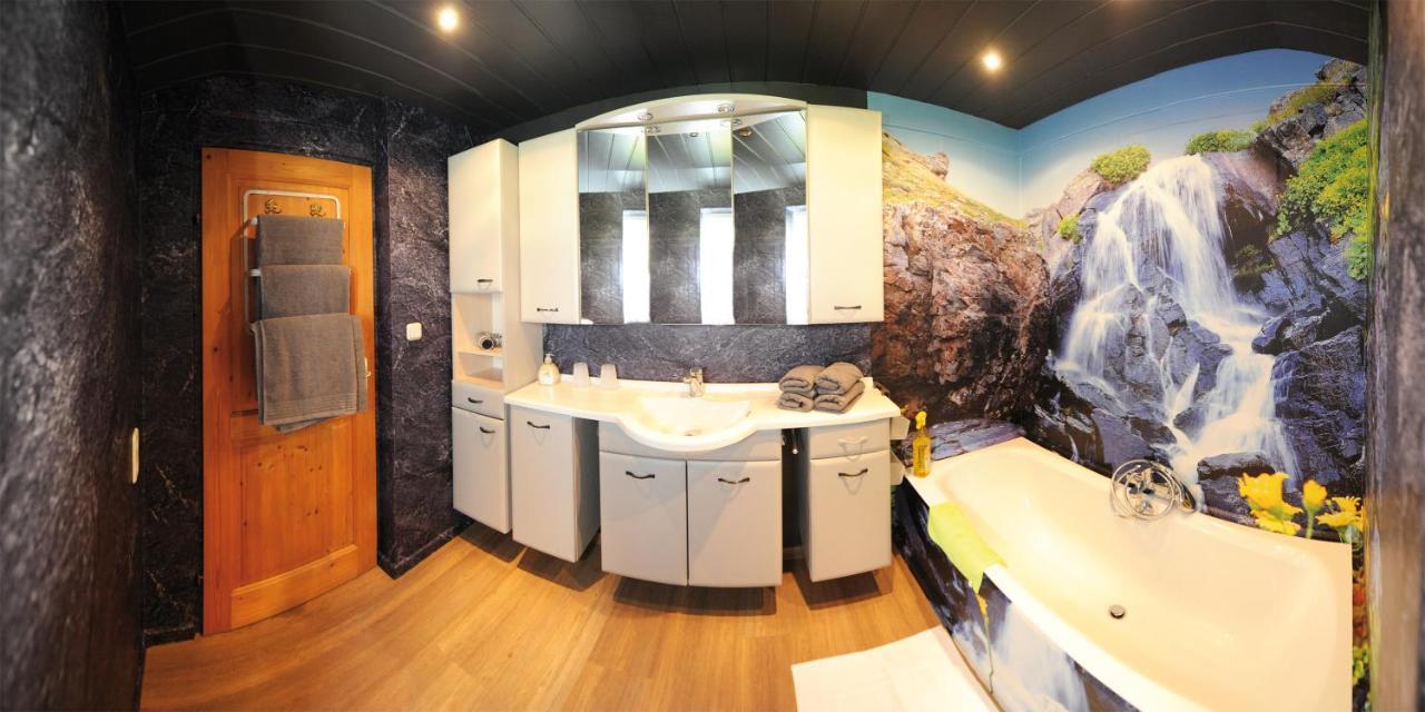 Chalet Gloria - Doppel- Und Mehrbettzimmer Bruck an der Grossglocknerstrasse Luaran gambar