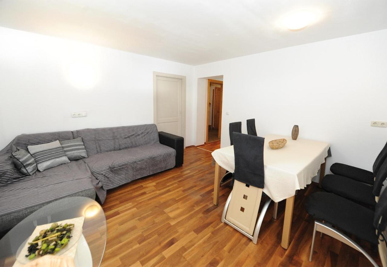 Chalet Gloria - Doppel- Und Mehrbettzimmer Bruck an der Grossglocknerstrasse Luaran gambar